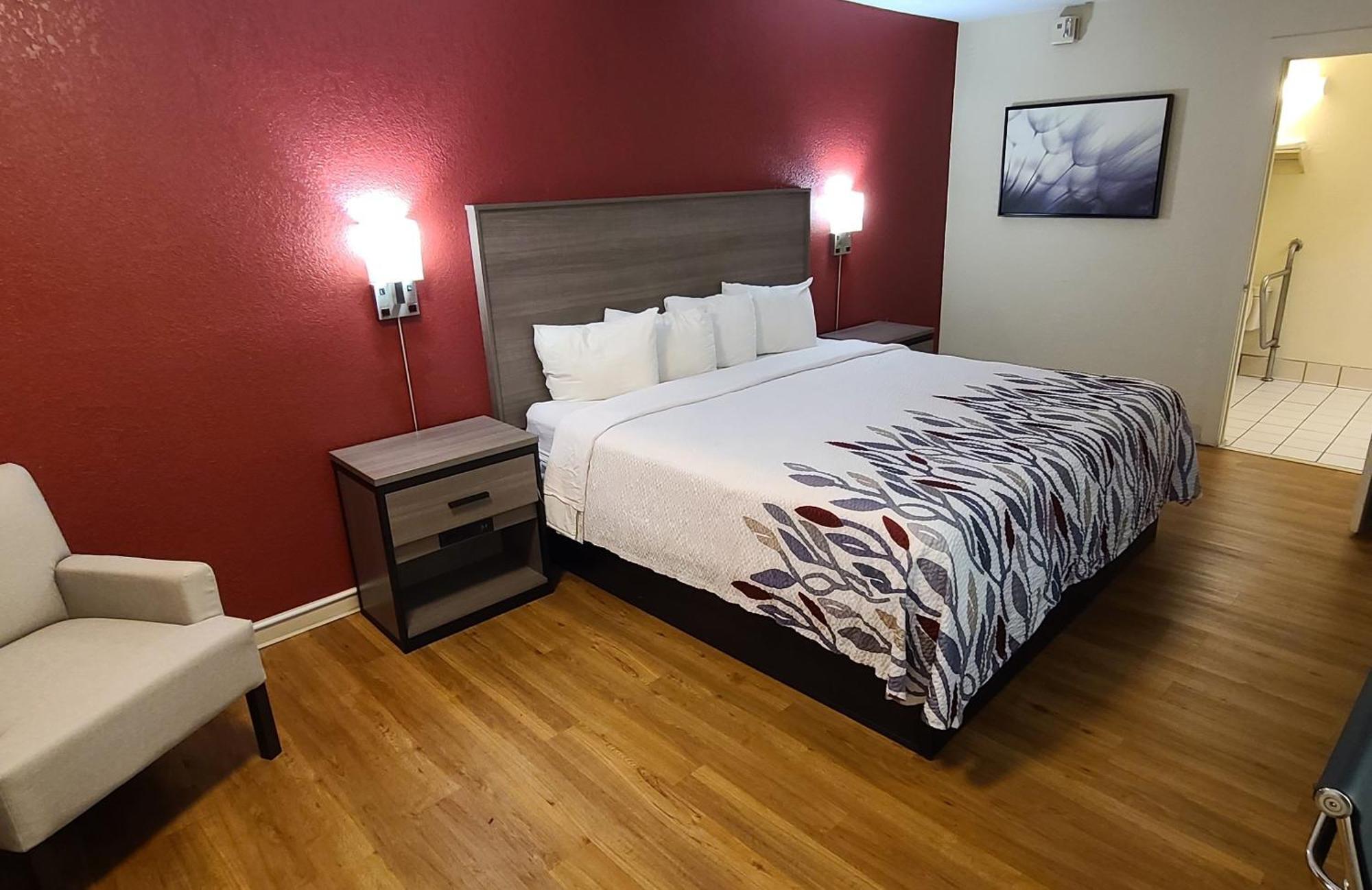 Econo Lodge&suites Norman Hotel 2*