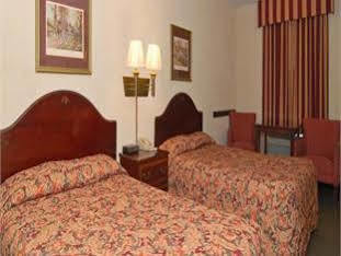 Hotel Econo Lodge&suites Norman 2*