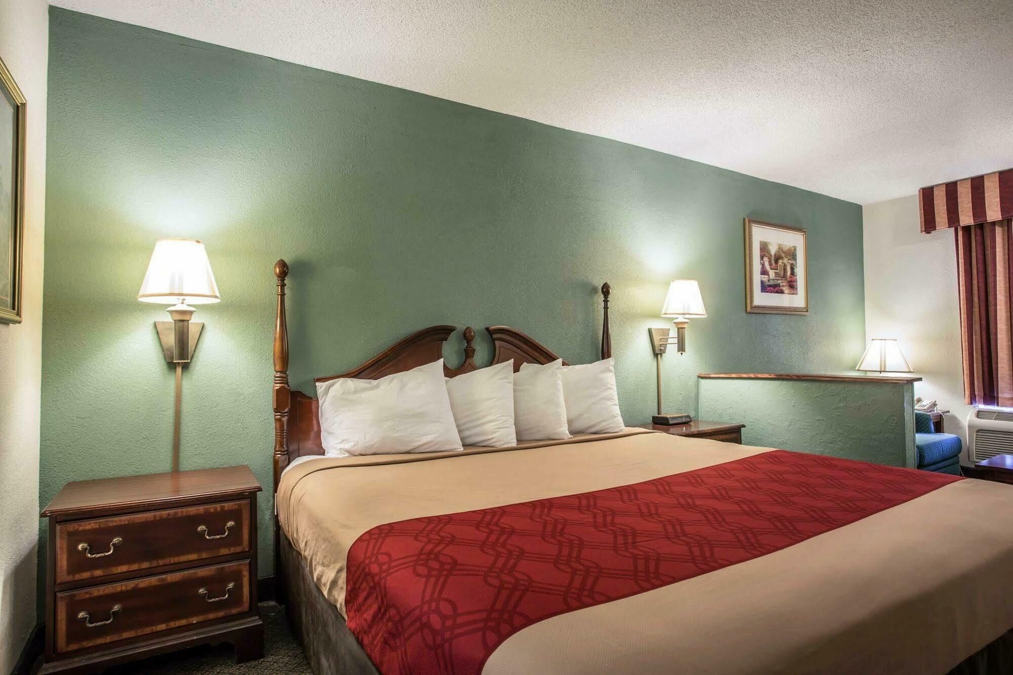 Econo Lodge&suites Norman
