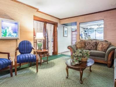 Hotel Red Roof & - Norman Cornelius